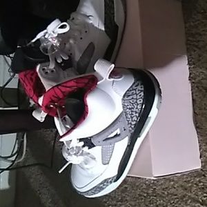 Jordans originals brookkyn edtn. Wore them twice 2